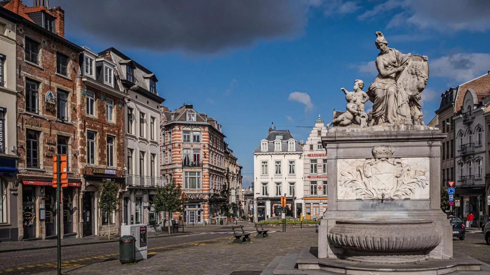 Magnifique Appartement Au Coeur Du Sablon ! Brussels Belgium